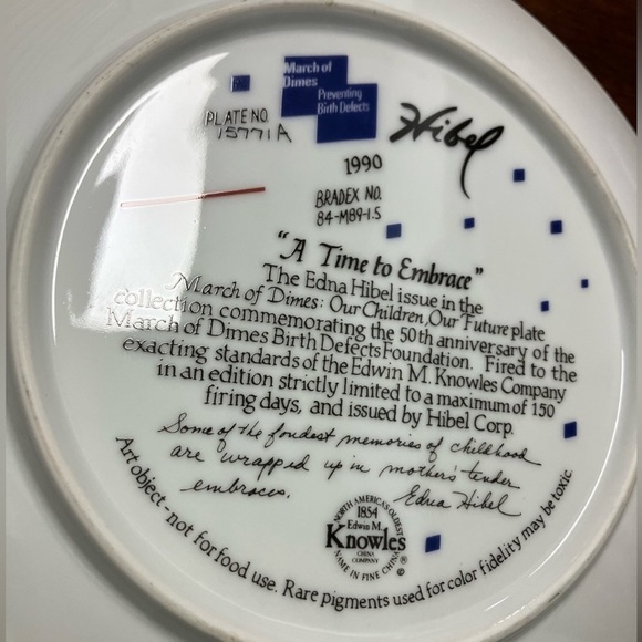 Collectible The Edna Hibel Decorative Plate “A Time to Embrace” 1990 - Picture 6 of 9